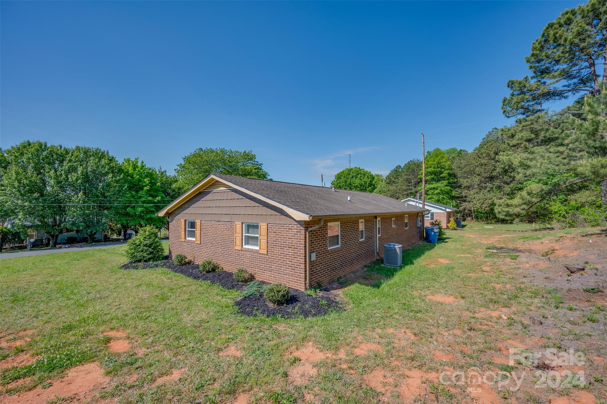 217 Roberson Road Forest City, NC 28043 - Photo 5 of 24 Gallery Image 5