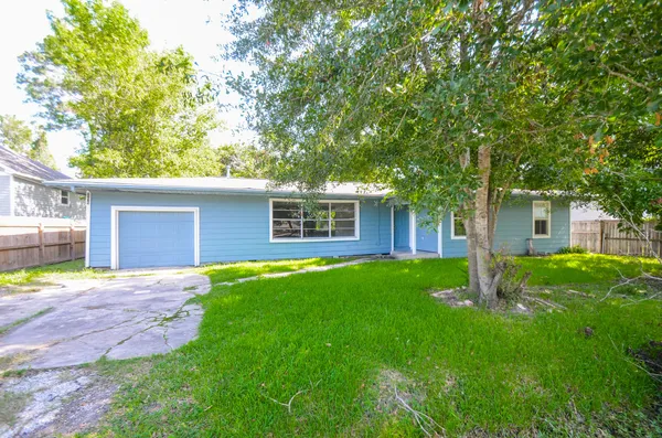 $1,495 | 206 Winkin Avenue, Crosby, TX 77532