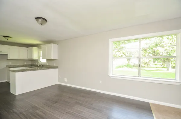 $1,495 | 206 Winkin Avenue, Crosby, TX 77532