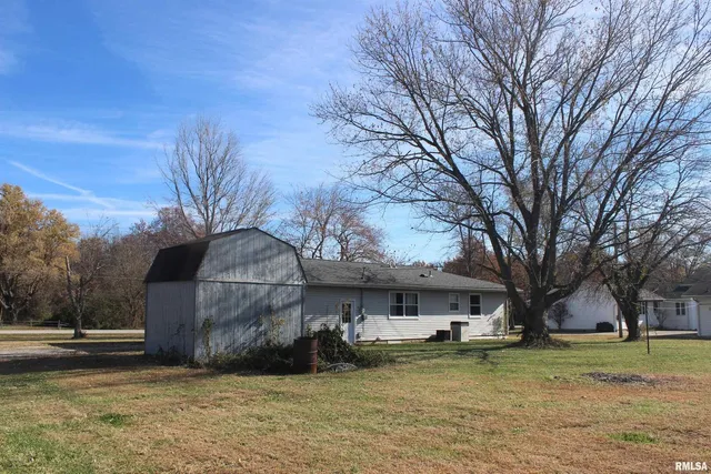 $149,000 | 3287 Selmaville Road, Salem, IL 62881