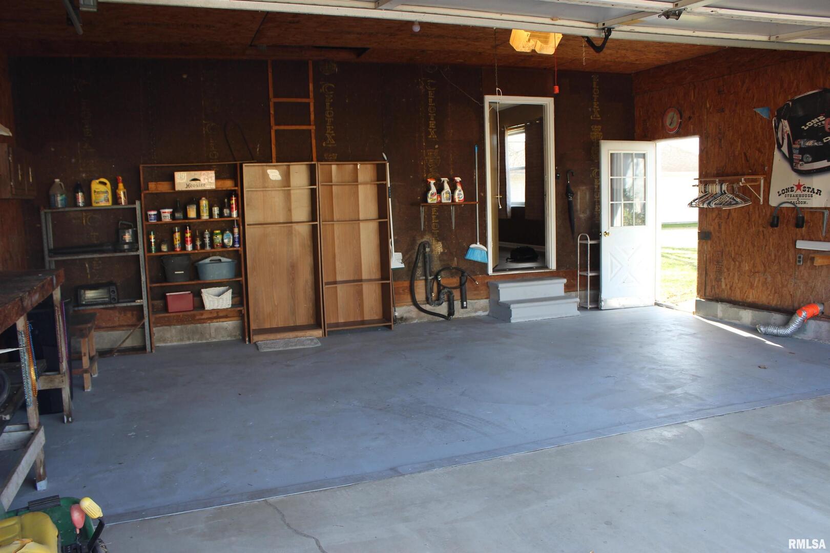 3287 Selmaville Road Salem, IL 62881 - Photo 7 of 23