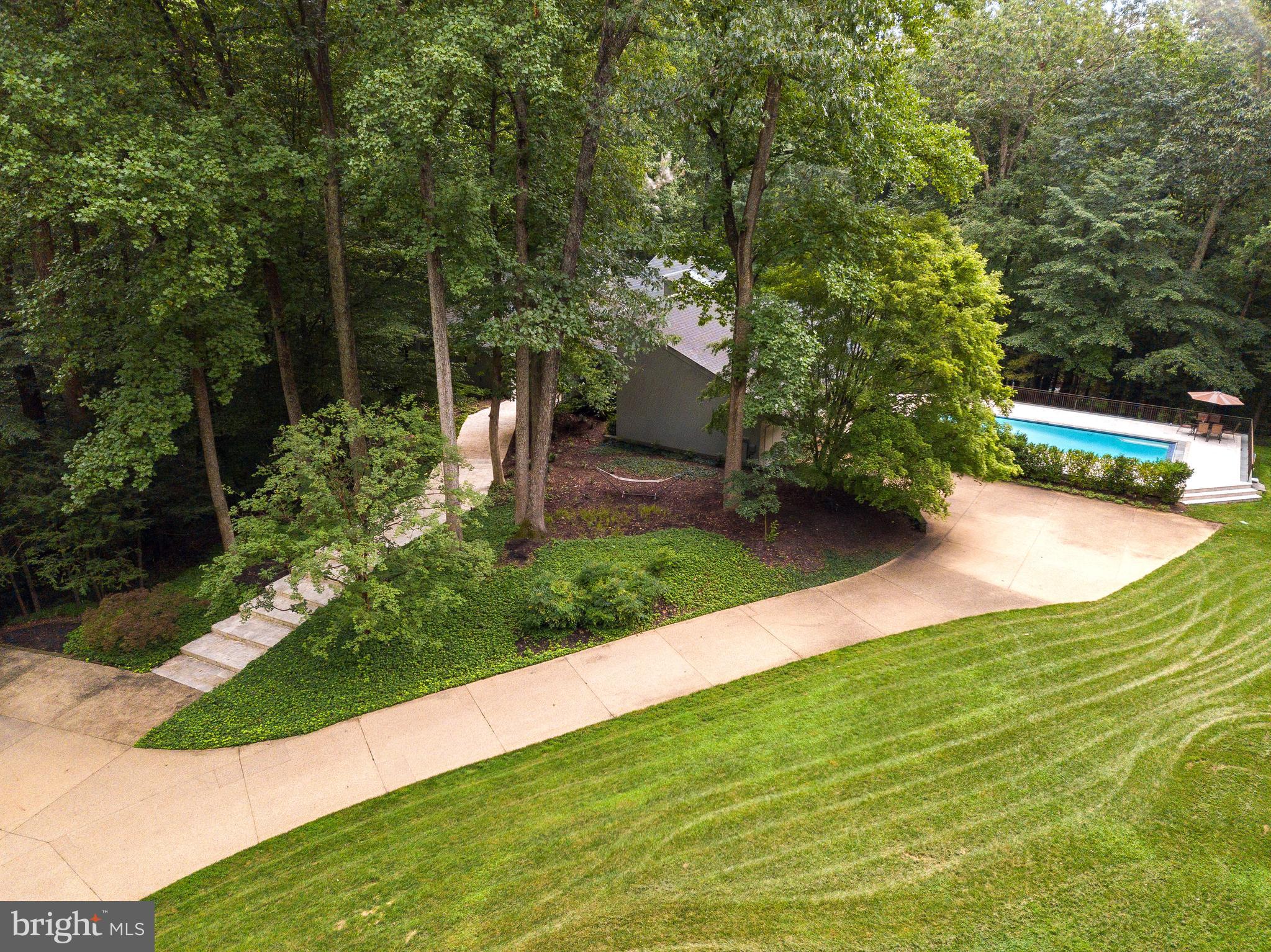11615 Springridge Road Potomac, MD 20854 - Photo 3 of 38 Aerial View - Huge flat yard and plenty of parking