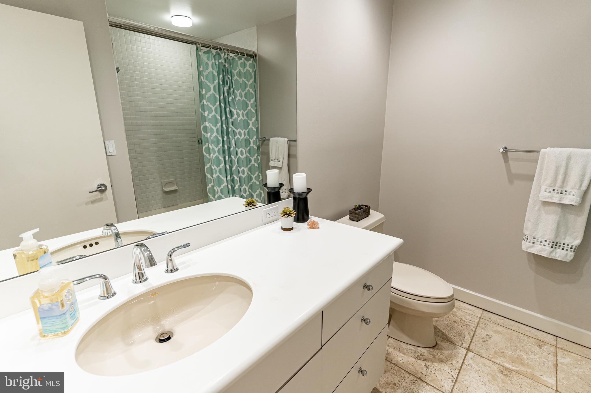 11615 Springridge Road Potomac, MD 20854 - Photo 21 of 38 Ensuite Bath for Bedroom #2