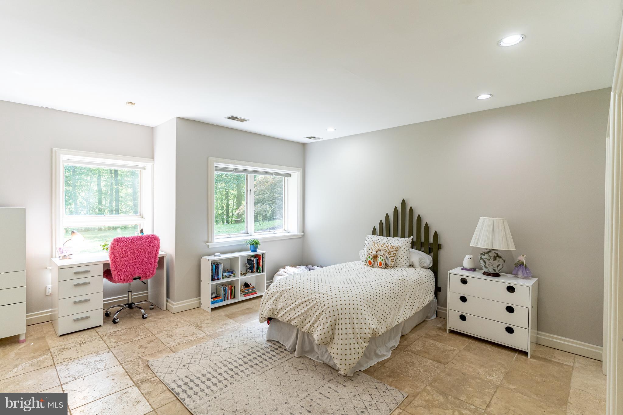 11615 Springridge Road Potomac, MD 20854 - Photo 22 of 38 Bedroom Suite #3