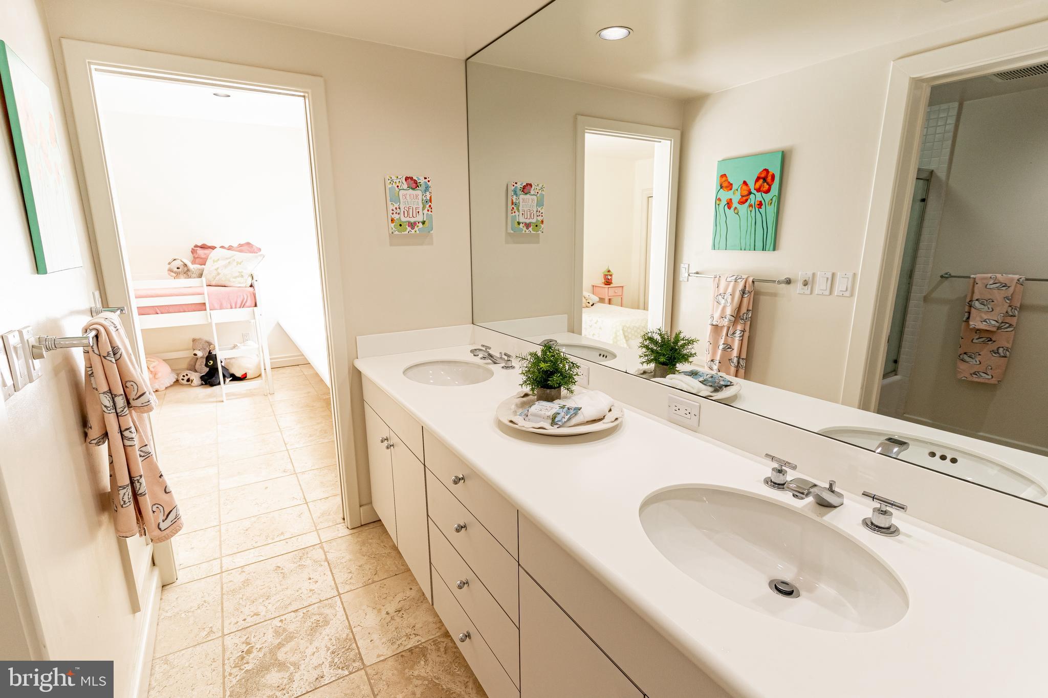 11615 Springridge Road Potomac, MD 20854 - Photo 23 of 38 Jack and Jill Bath