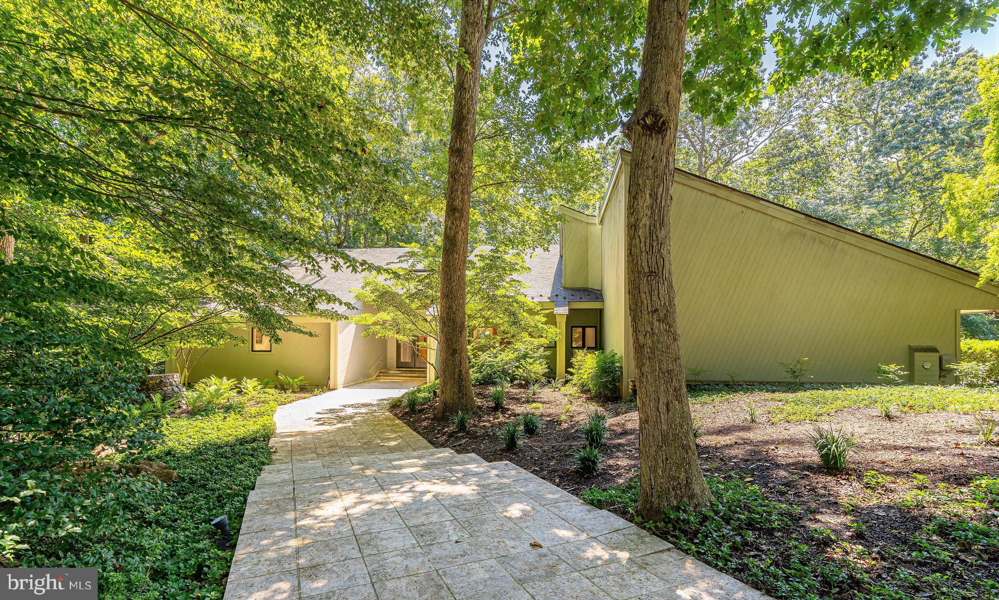 11615 Springridge Road Potomac, MD 20854 - Photo 5 of 38 Front Of Home