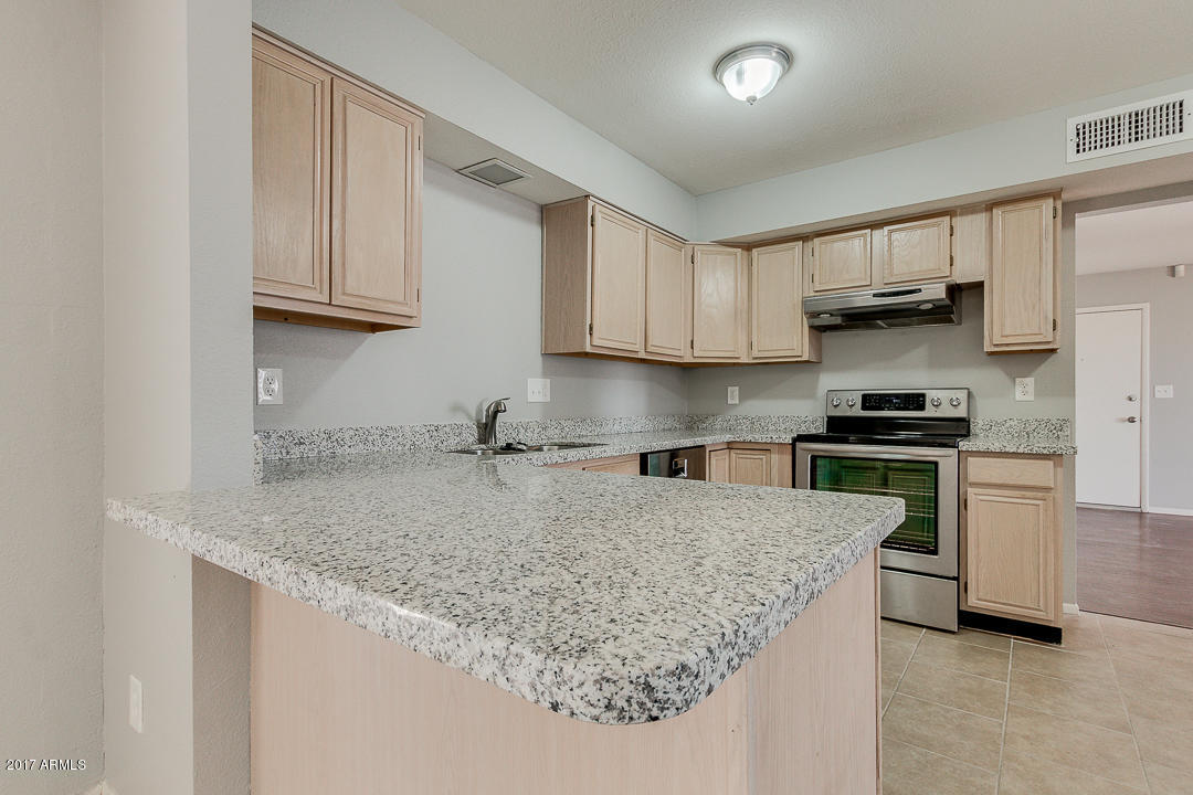 4349 East Darrel Road Phoenix, AZ 85042 - Photo 3 of 21 11-Darrel