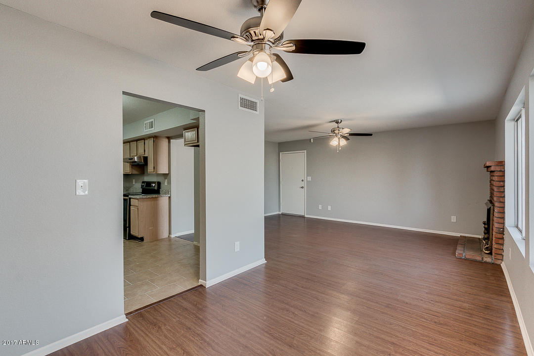 4349 East Darrel Road Phoenix, AZ 85042 - Photo 6 of 21 06-Darrel