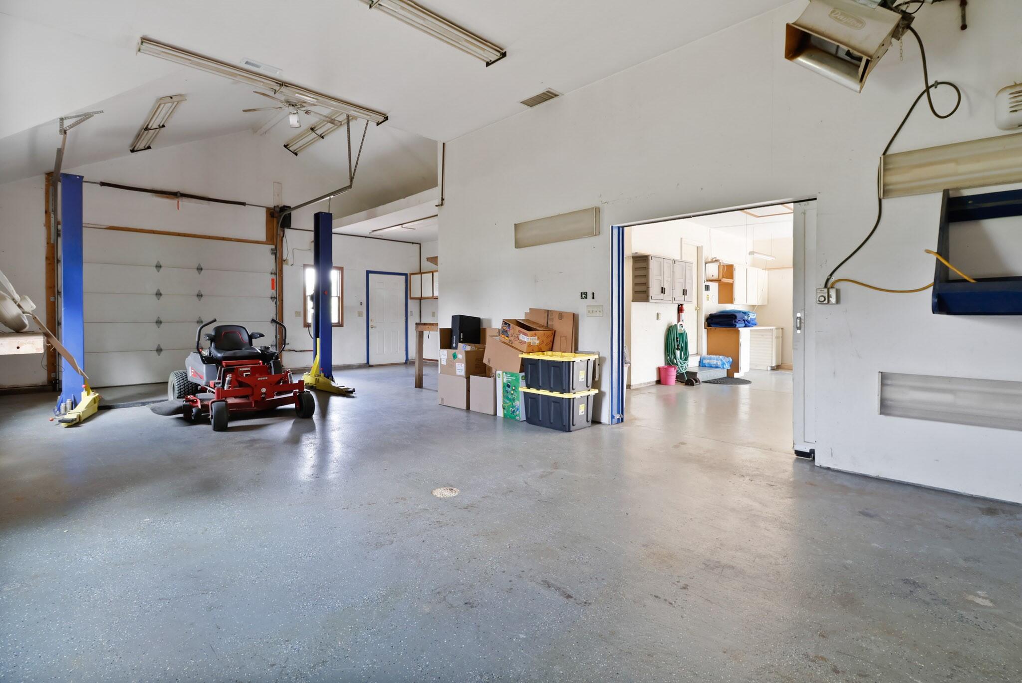 1 Jeflynn Court Kouts, IN 46347 - Photo 12 of 30 2048x1369