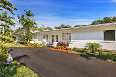 $1,975,000 | 6970 Southwest 124th Street, Pinecrest, FL 33156