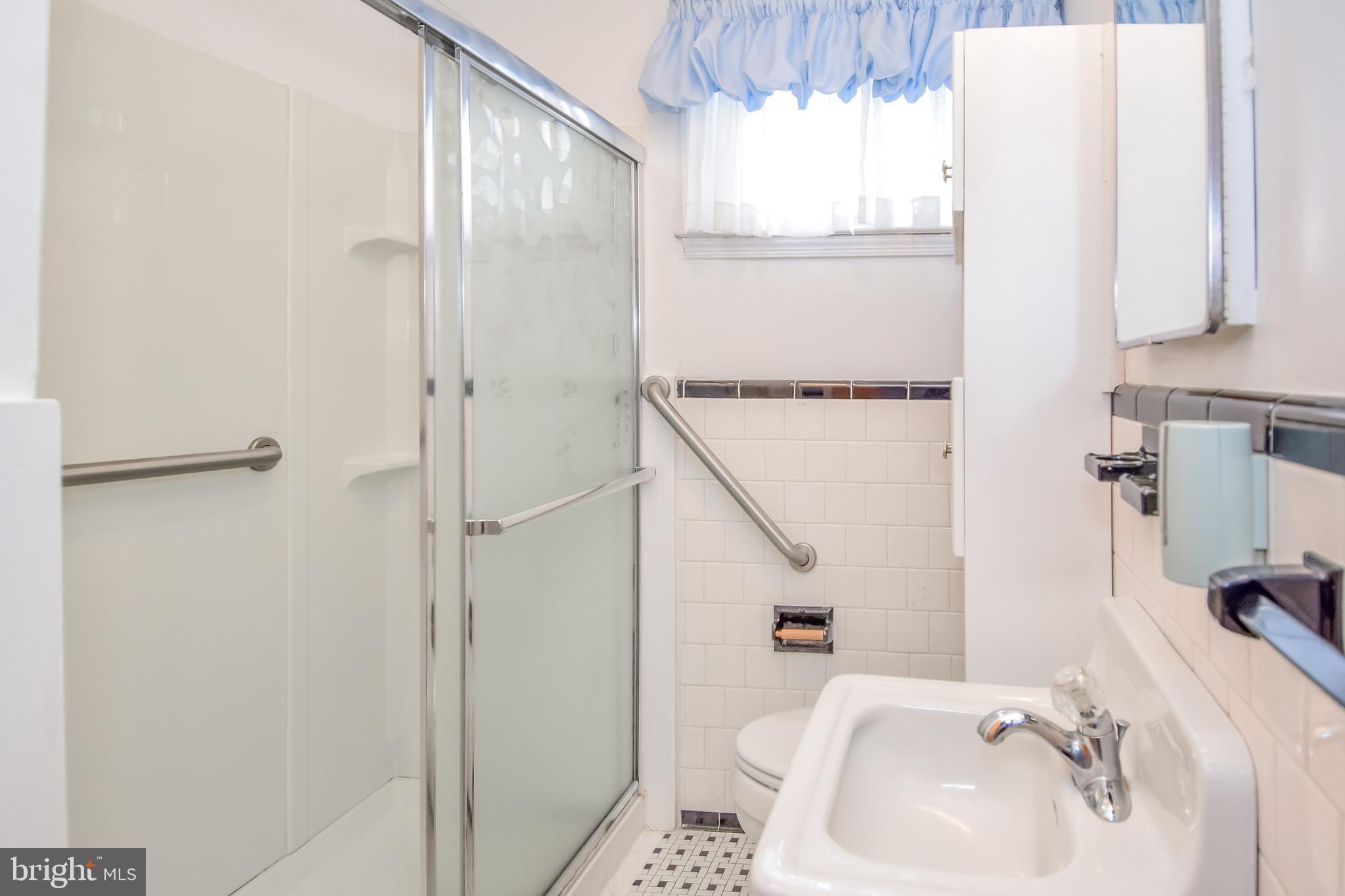 4501 Ridge Road Baltimore, MD 21236 - Photo 14 of 27 First Floor Full Bath