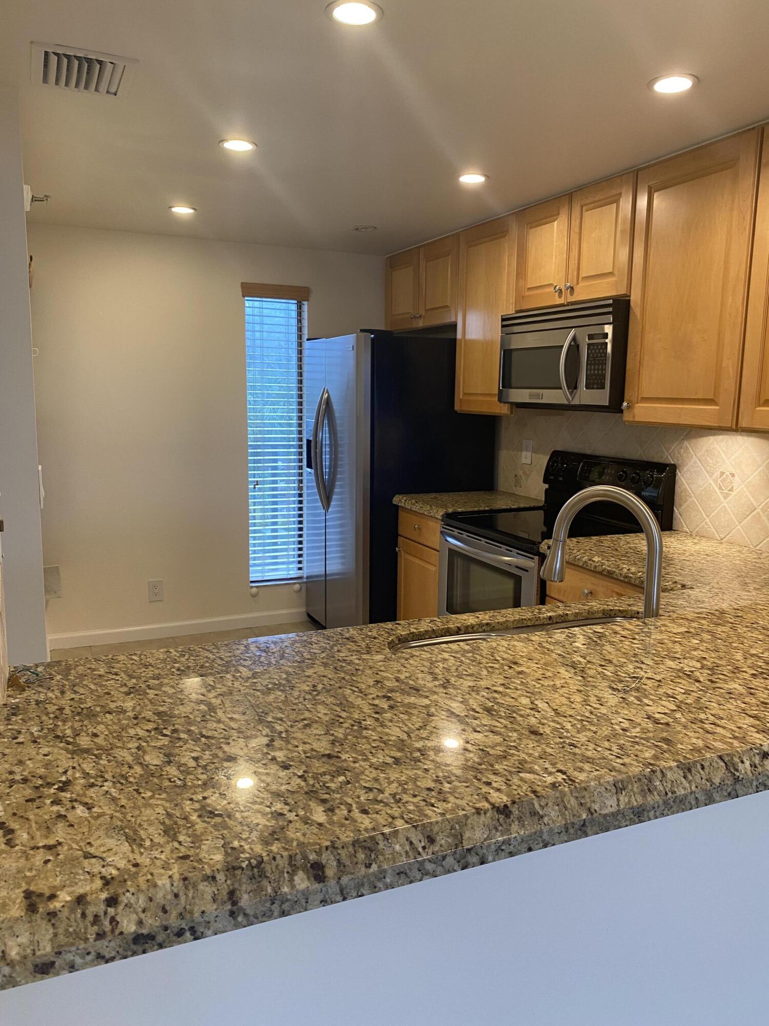 17 Royal Palm Way, Unit 305 Boca Raton, FL 33432 - Photo 2 of 22 IMG_7815