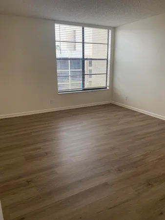 $2,100 | 17 Royal Palm Way, Unit 305, Boca Raton, FL 33432