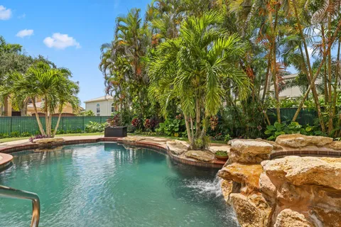 $995,000 | 8888 Rockridge Glen Cove, Boynton Beach, FL 33473