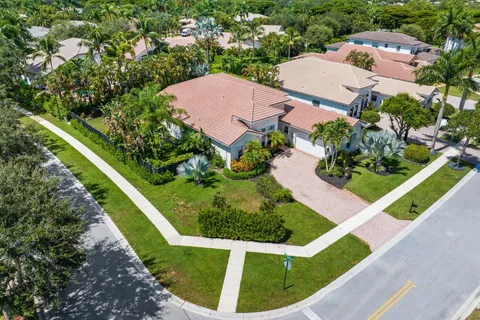 $995,000 | 8888 Rockridge Glen Cove, Boynton Beach, FL 33473