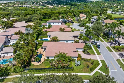 $995,000 | 8888 Rockridge Glen Cove, Boynton Beach, FL 33473