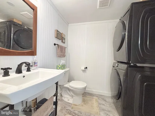 $260,000 | 3210 Gleneagles Drive, Unit 109F, Silver Spring, MD 20906