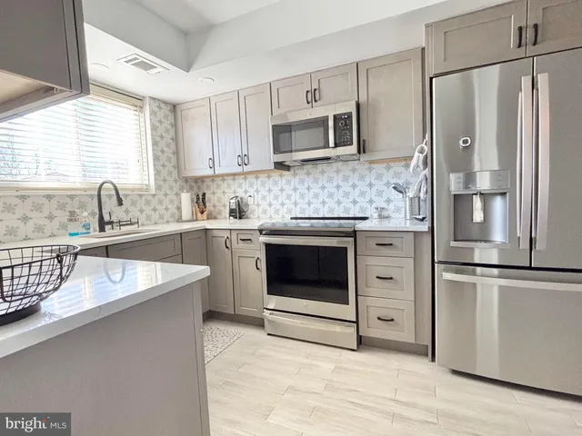 $260,000 | 3210 Gleneagles Drive, Unit 109F, Silver Spring, MD 20906