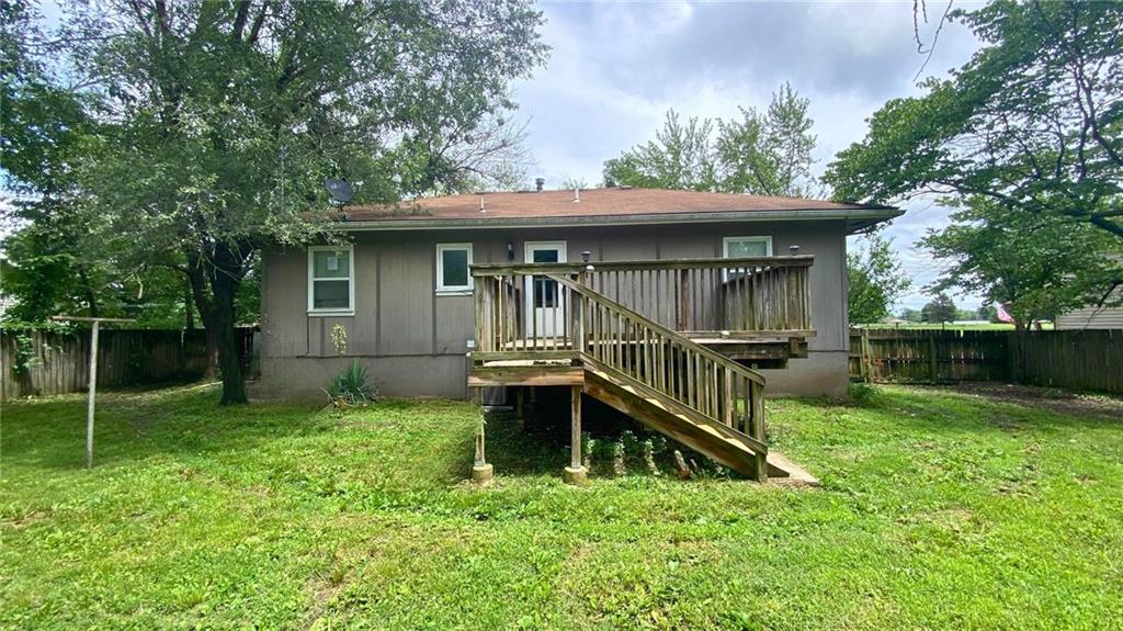 814 South High Street Butler, MO 64730 - Photo 2 of 13