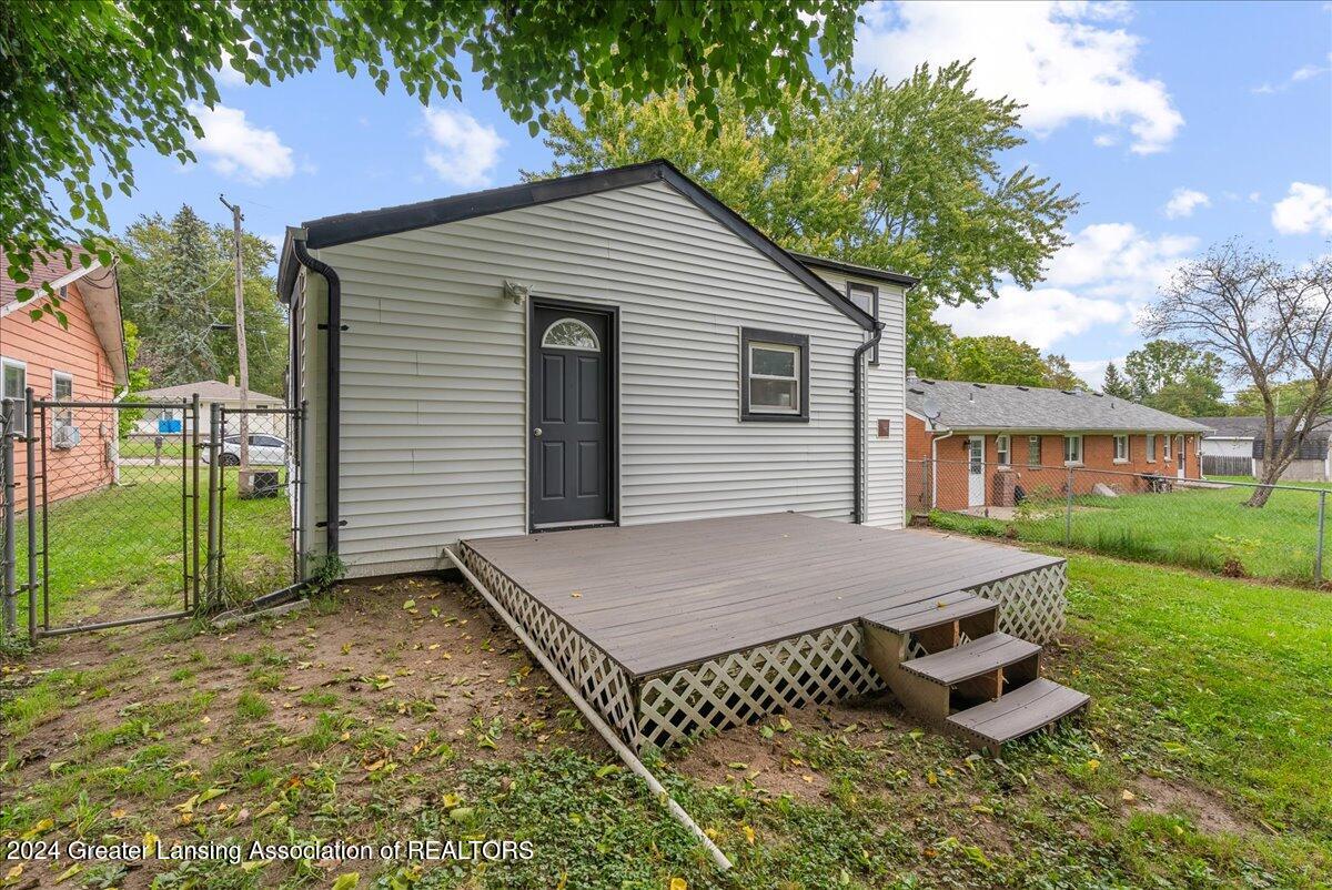 905 Reo Road Lansing, MI 48910 - Photo 27 of 31 10-Media Jett - 10