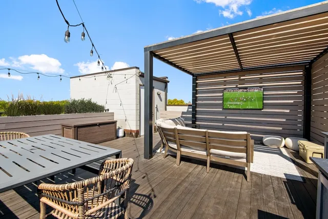 $839,800 | 3708 North Southport Avenue, Unit 3, Chicago, IL 60613