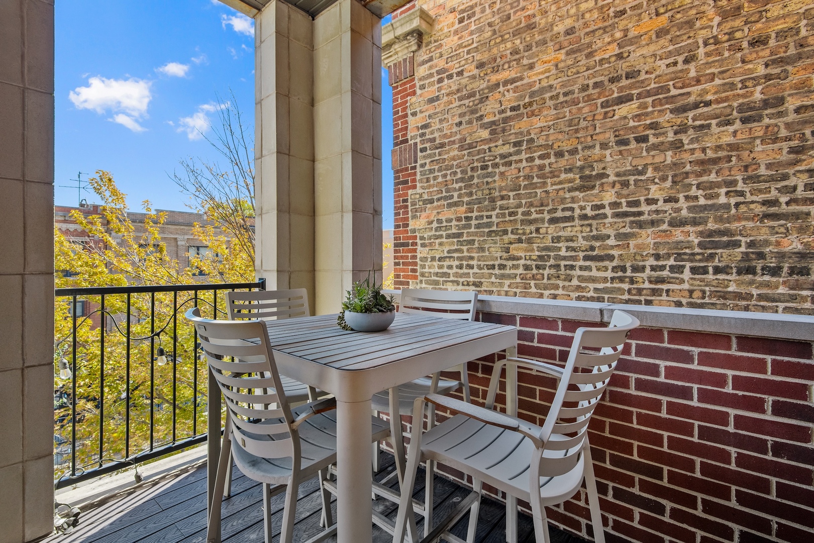 3708 North Southport Avenue, Unit 3 Chicago, IL 60613 - Photo 4 of 21