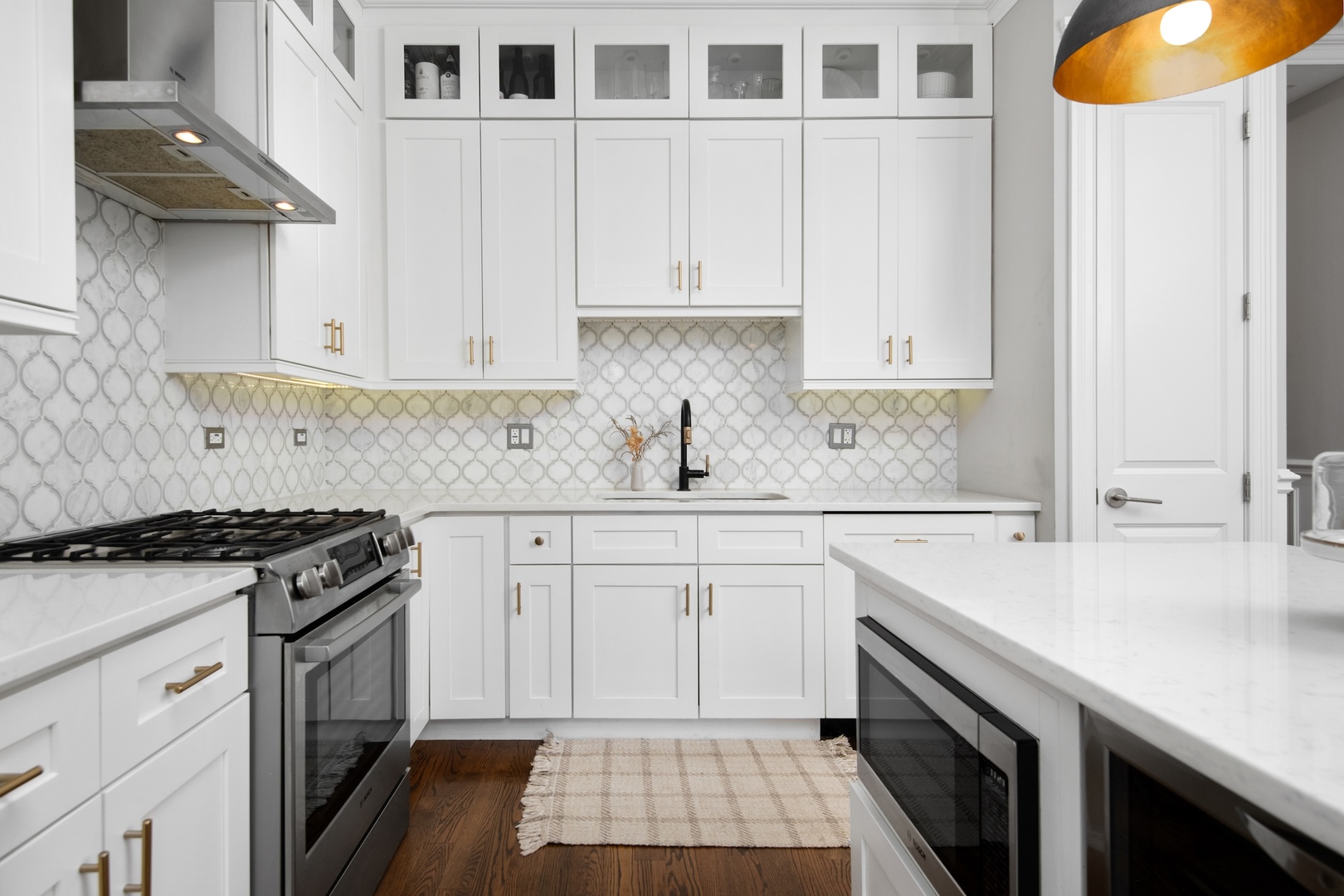 3708 North Southport Avenue, Unit 3 Chicago, IL 60613 - Photo 7 of 21