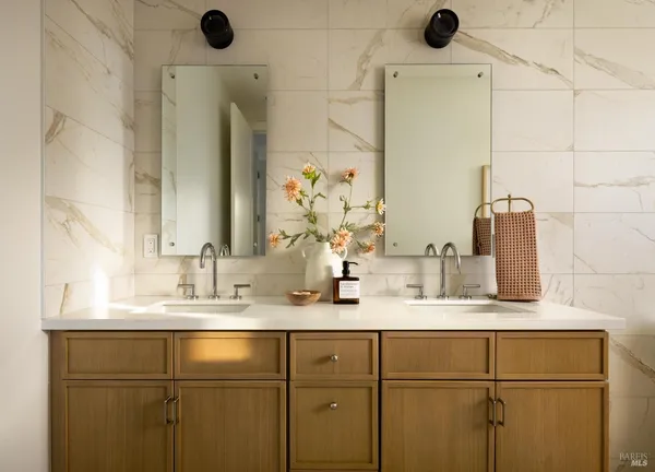 $1,575,000 | 709 C Street, Unit 2, San Rafael, CA 94901