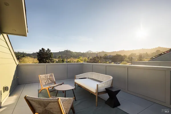 $1,575,000 | 709 C Street, Unit 2, San Rafael, CA 94901