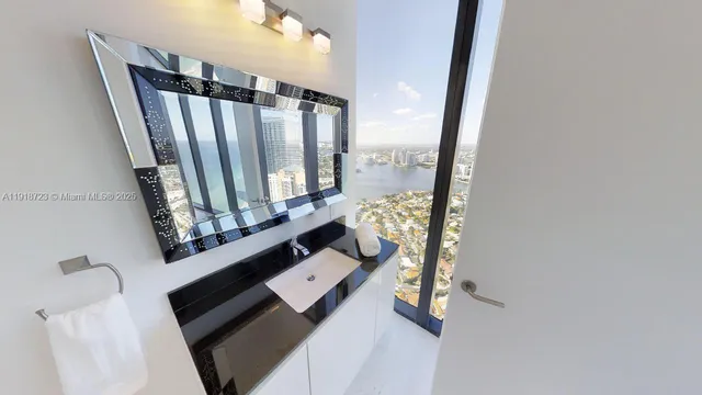$6,700,000 | 18555 Collins Avenue, Unit 4804, Sunny Isles Beach, FL 33160