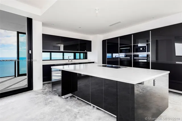 $6,700,000 | 18555 Collins Avenue, Unit 4804, Sunny Isles Beach, FL 33160