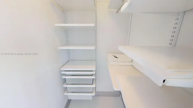 $6,700,000 | 18555 Collins Avenue, Unit 4804, Sunny Isles Beach, FL 33160