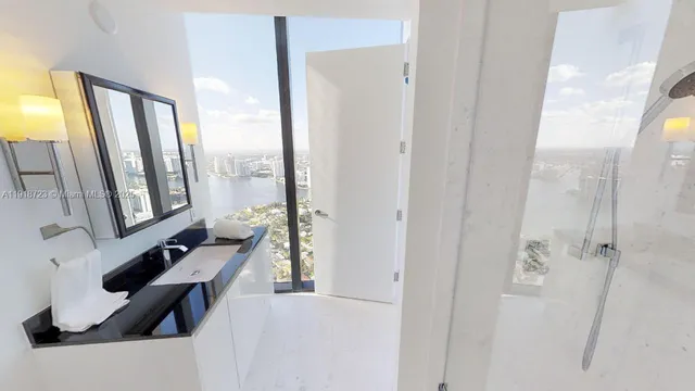 $6,700,000 | 18555 Collins Avenue, Unit 4804, Sunny Isles Beach, FL 33160