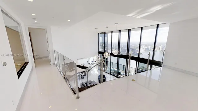 $6,700,000 | 18555 Collins Avenue, Unit 4804, Sunny Isles Beach, FL 33160