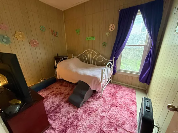 $124,900 | 1325 East Market Street, Logansport, IN 46947