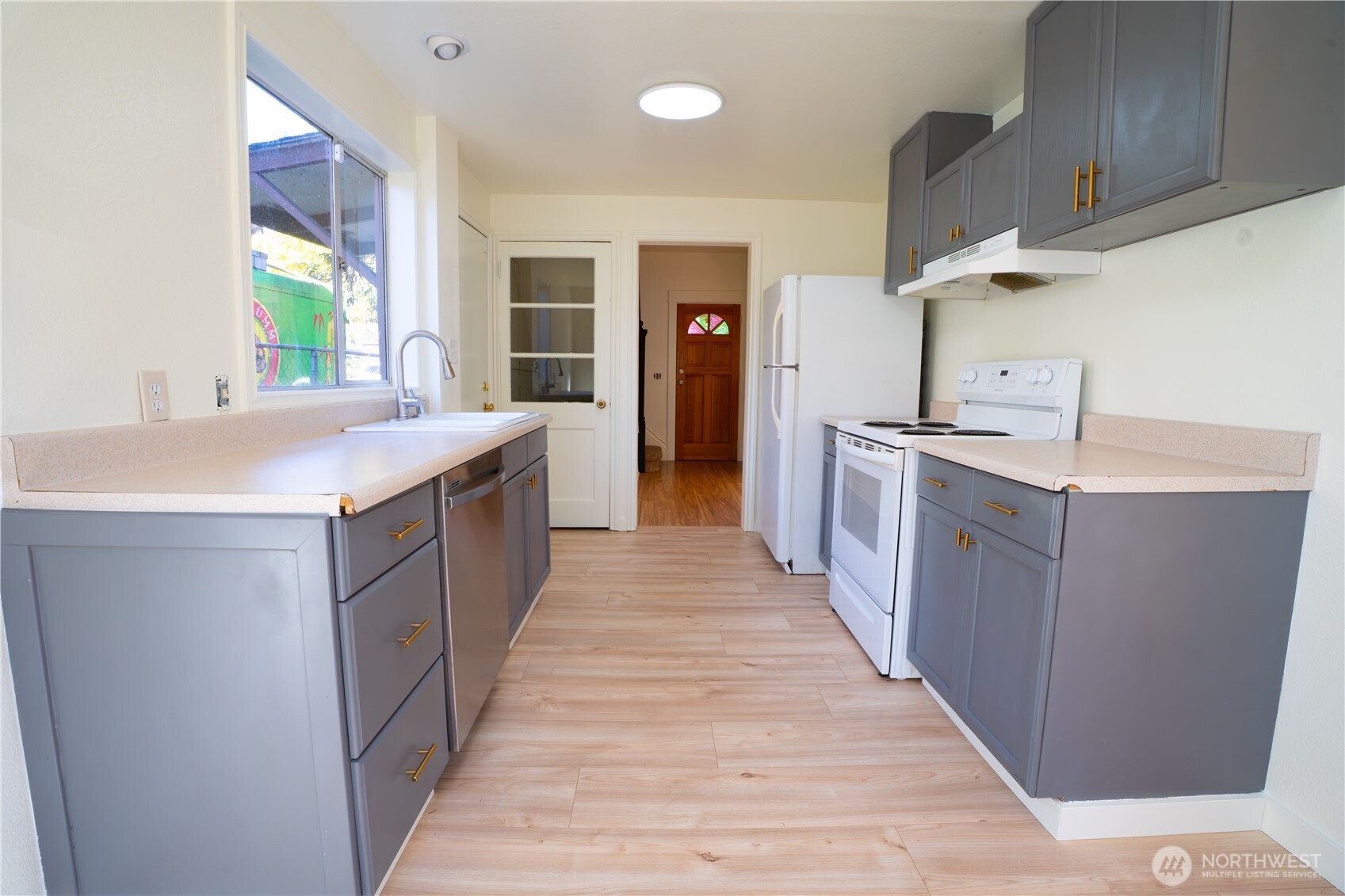 1707 22nd Avenue South Seattle, WA 98144 - Photo 8 of 25