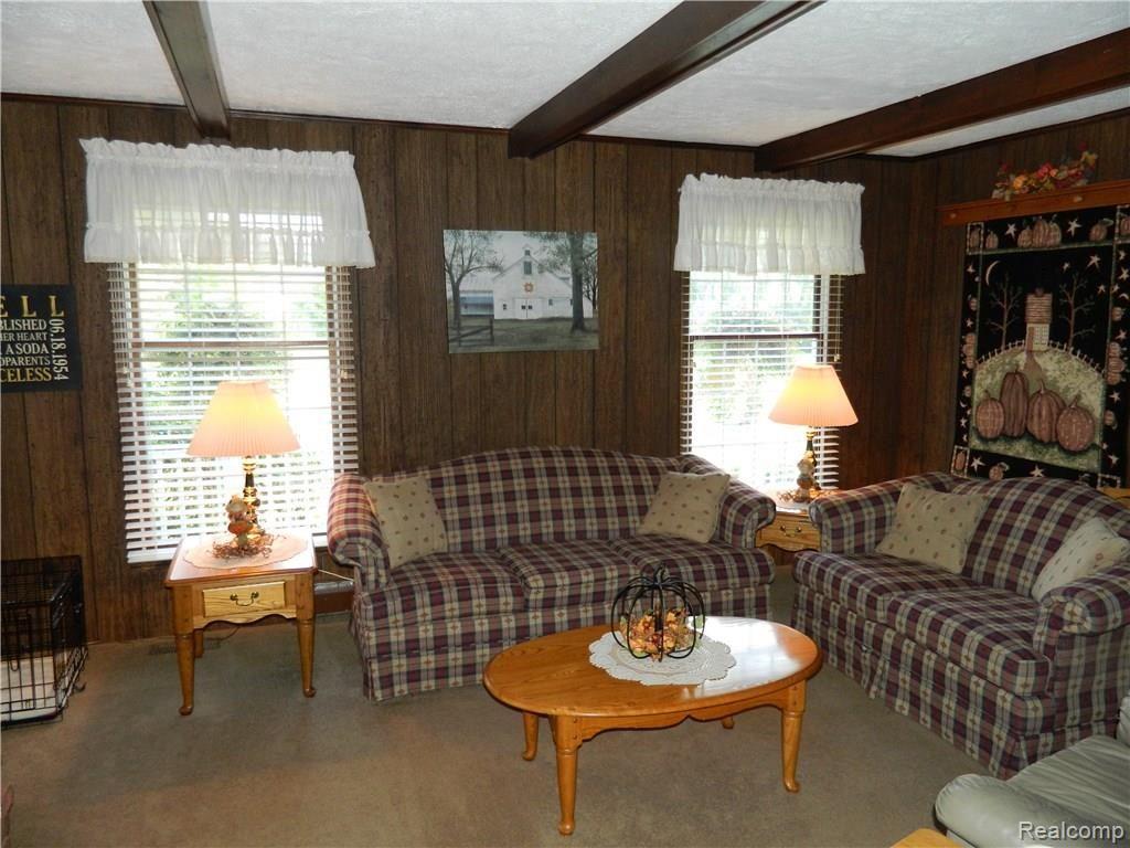 23113 Currie Road South Lyon, MI 48178 - Photo 26 of 49 Family room/den