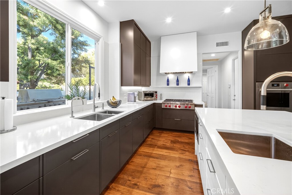 25527 Hamilton Court Calabasas, CA 91302 - Photo 13 of 56