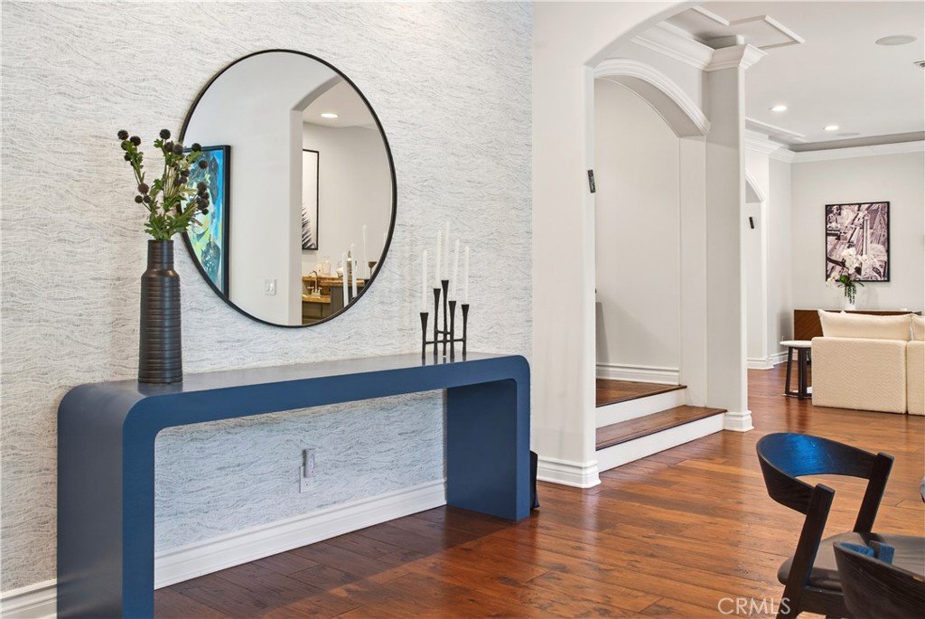 25527 Hamilton Court Calabasas, CA 91302 - Photo 15 of 56