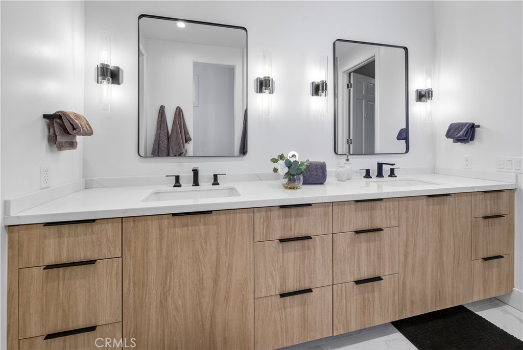 25527 Hamilton Court Calabasas, CA 91302 - Photo 31 of 56