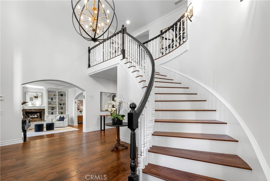 25527 Hamilton Court Calabasas, CA 91302 - Photo 5 of 56