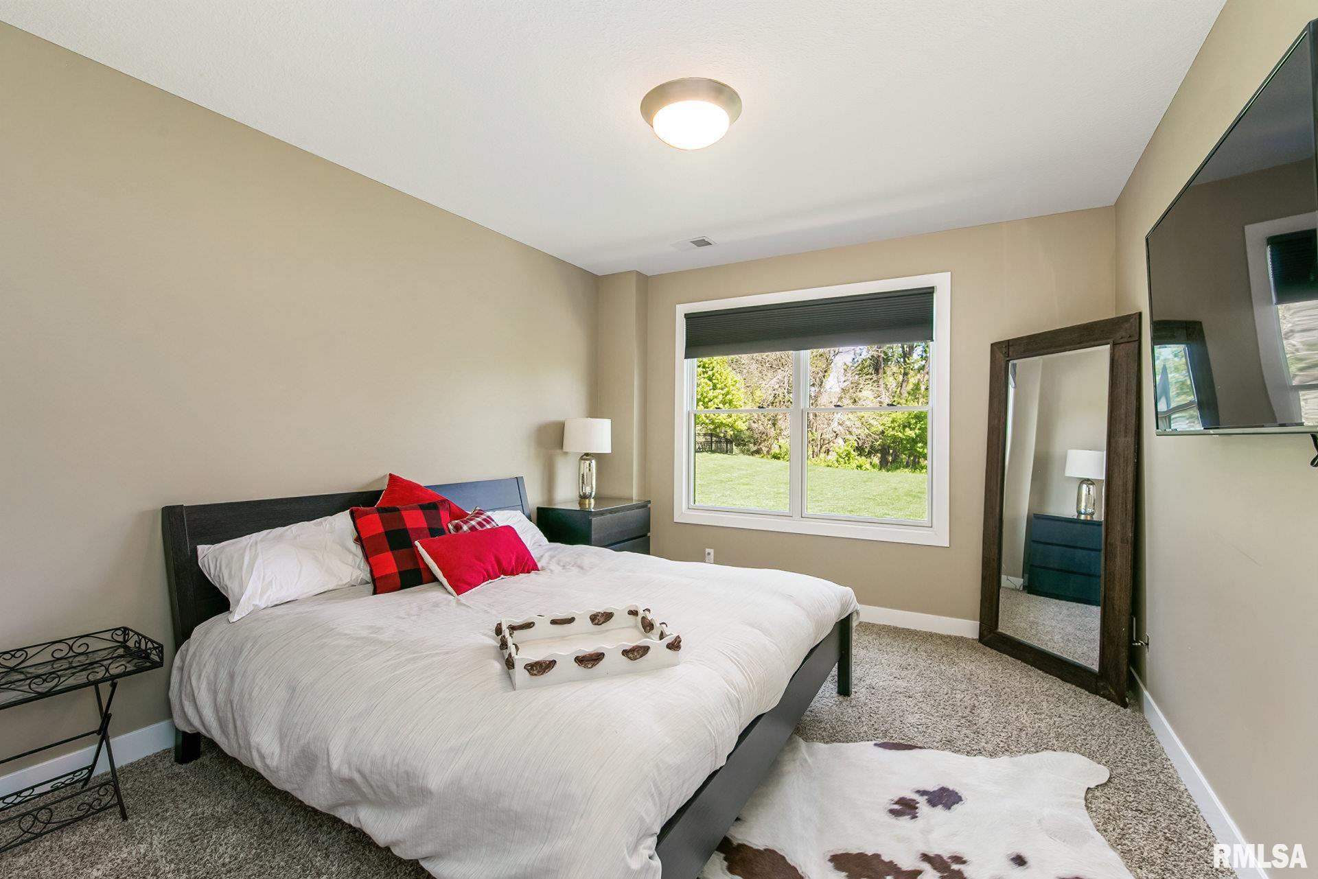 5885 Remington Road Bettendorf, IA 52722 - Photo 23 of 38 Gallery Image 23