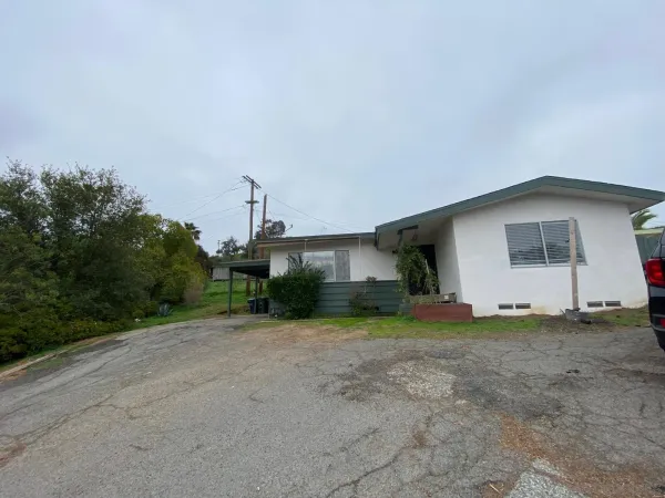 $2,900 | 939 East 7th Avenue, Escondido, CA 92025