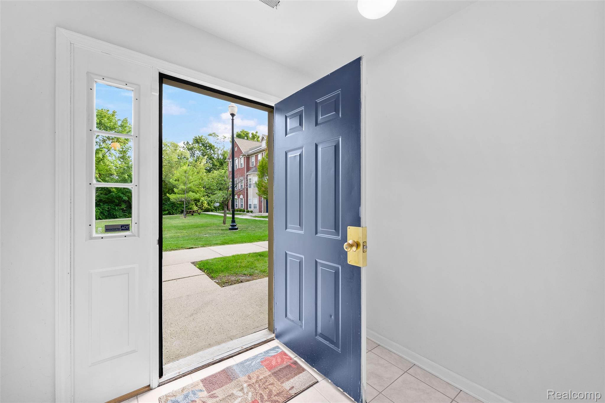 22730 Goddard Road Taylor, MI 48180 - Photo 8 of 34 Tiled foyer featuring baseboards