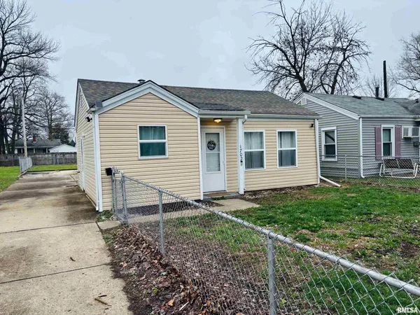 $69,900 | 1702 North 20th Street, Springfield, IL 62702