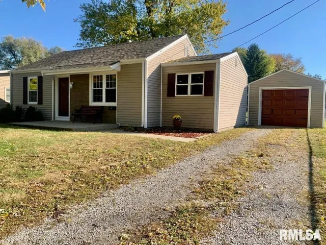 $118,000 | 518 North 2nd Street, Girard, IL 62640