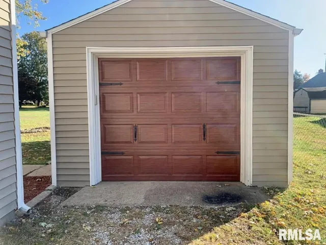 $118,000 | 518 North 2nd Street, Girard, IL 62640