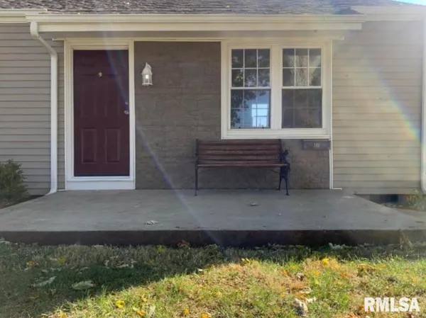 $94,900 | 518 North 2nd Street, Girard, IL 62640