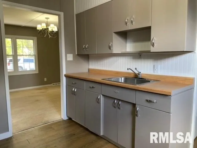 $118,000 | 518 North 2nd Street, Girard, IL 62640