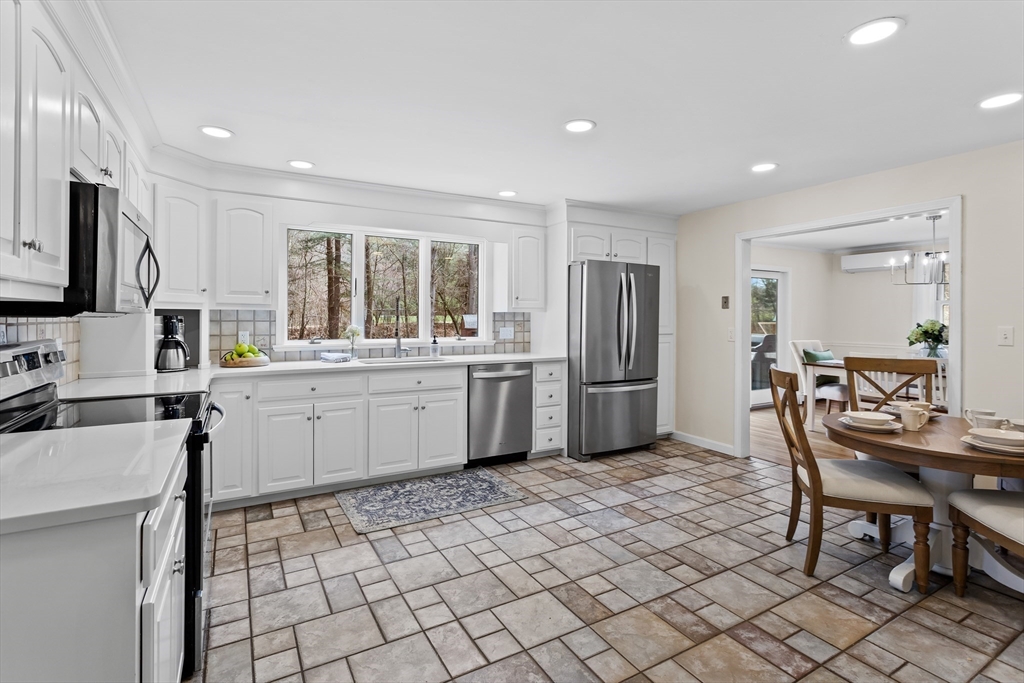 30 Country Road Westford, MA 01886 - Photo 7 of 41 Gallery Image 7